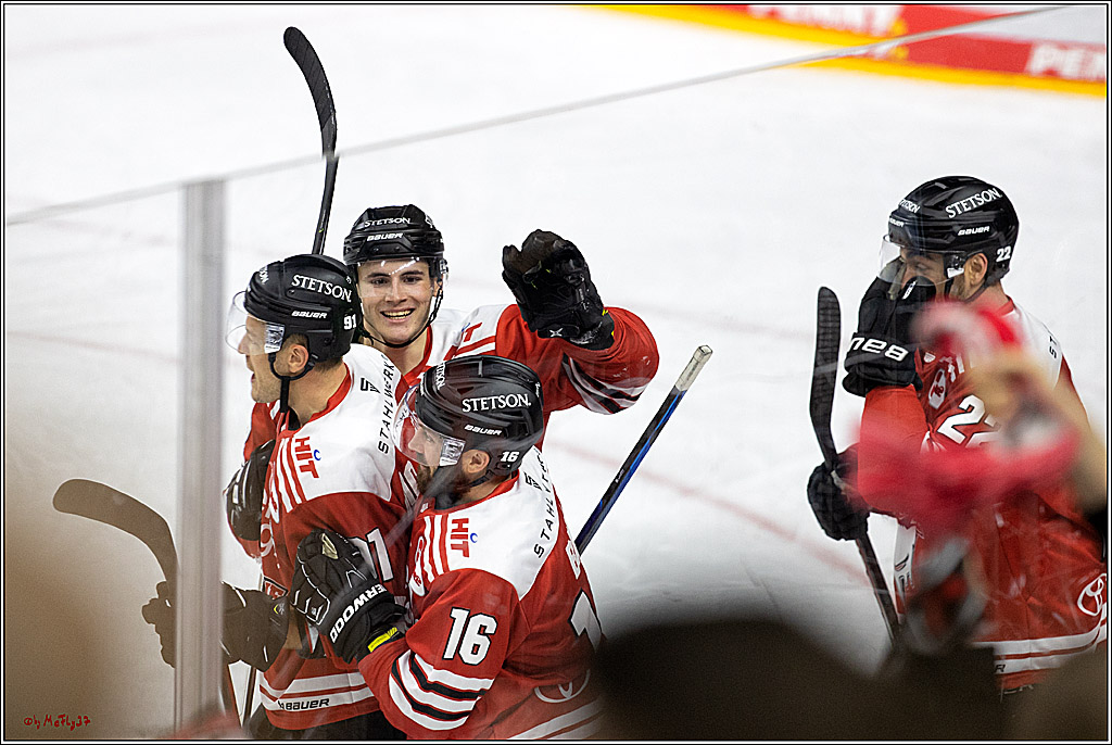 PENNY DEL;  Kölner Haie - Fischtown Pinguins; Köln, 04.10.2022